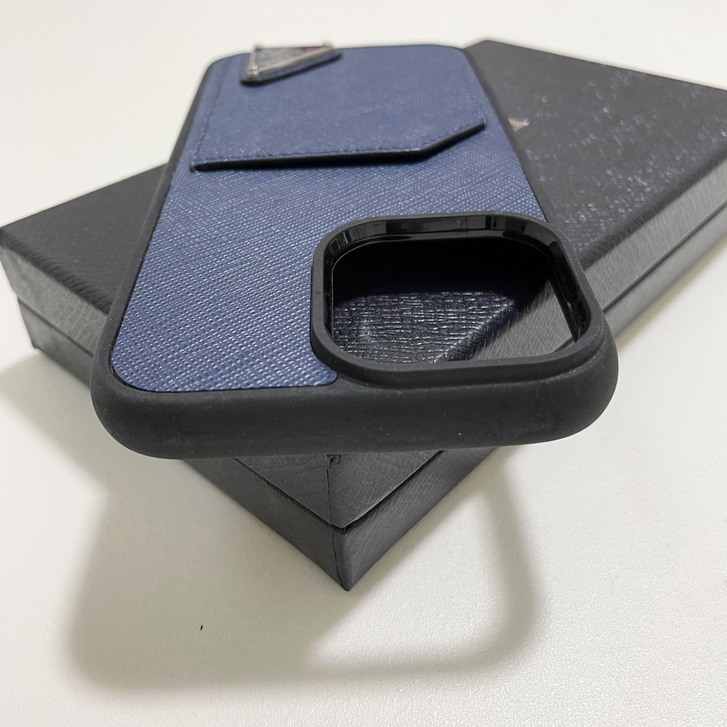 PRADA プラダ iPhone14 Pro Max ケース スマホケース ロゴ ネイビー 紺 シンプル サフィアーノ 新品未使用