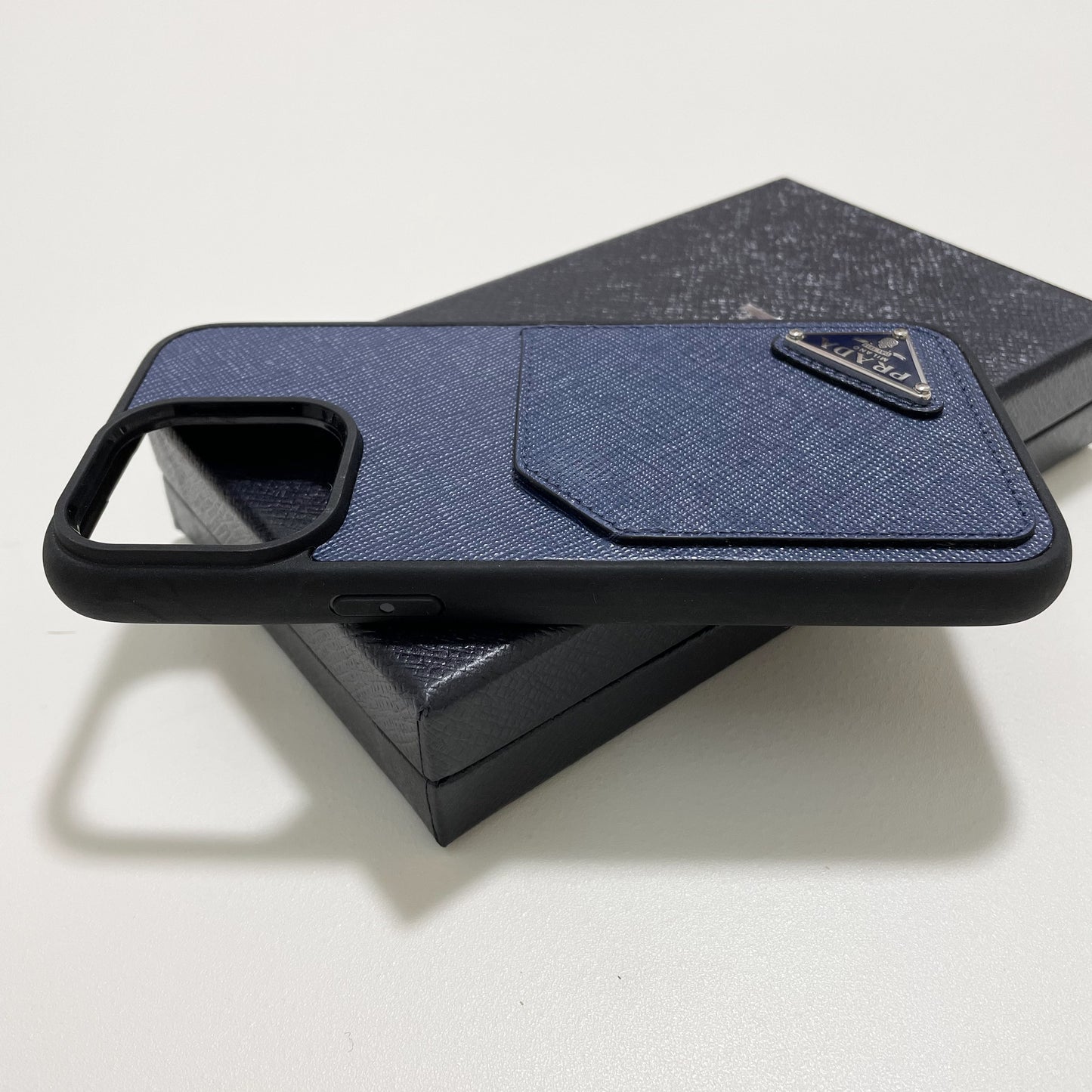 PRADA プラダ iPhone14 Pro Max ケース スマホケース ロゴ ネイビー 紺 シンプル サフィアーノ 新品未使用