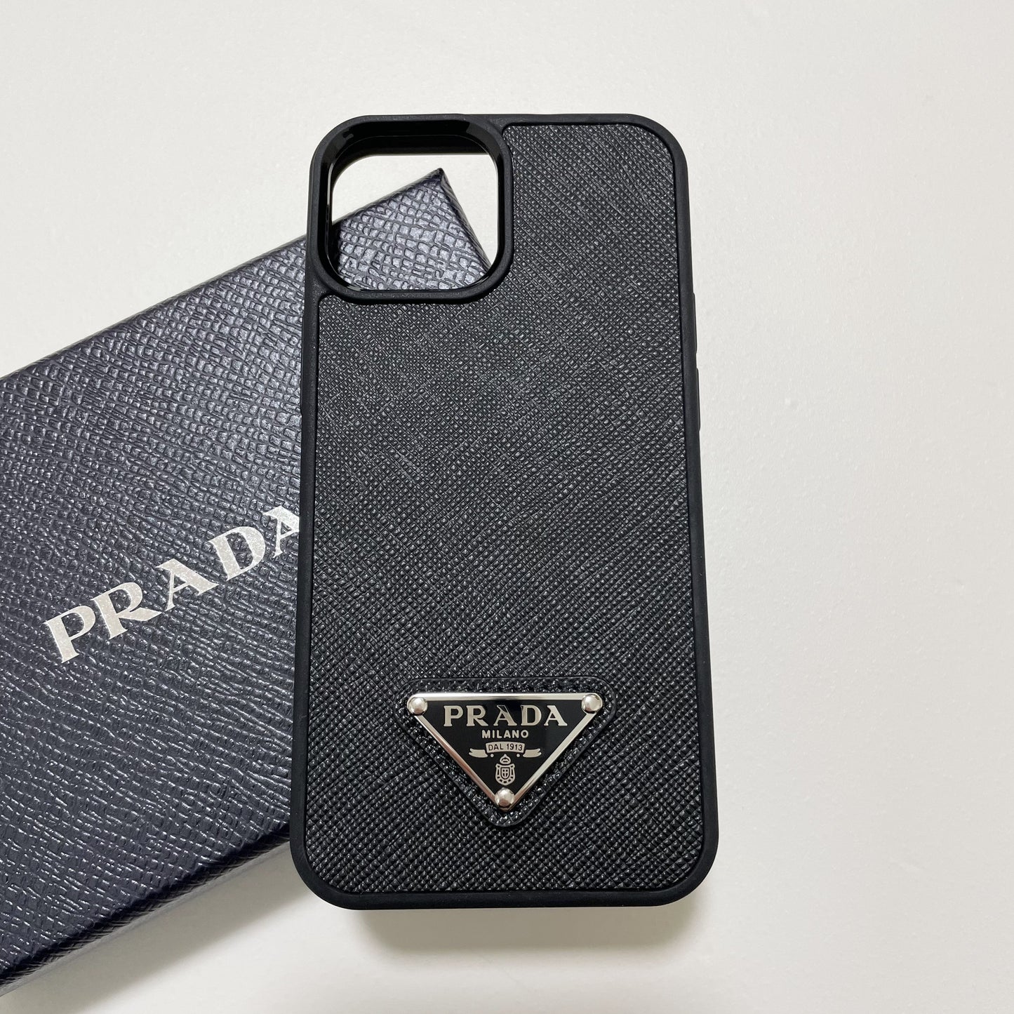 PRADA プラダ iPhone13 mini ケース スマホケース ロゴ NERO 黒 シンプル サフィアーノ 新品未使用