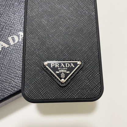 PRADA プラダ iPhone13 mini ケース スマホケース ロゴ NERO 黒 シンプル サフィアーノ 新品未使用