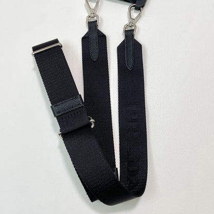 PRADA プラダ iPhone 14 Pro ケース スマホケース ショルダー ストラップ シンプル レディース 黒 新品未使用