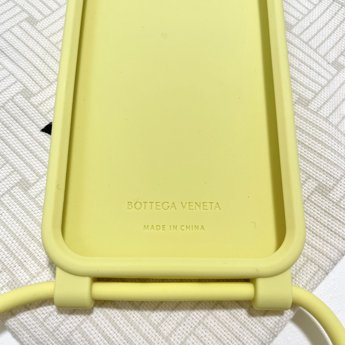 BOTTEGA VENETA ボッテガヴェネタ iPhone14 Pro ケース スマホケース イエロー アイフォン 新品未使用