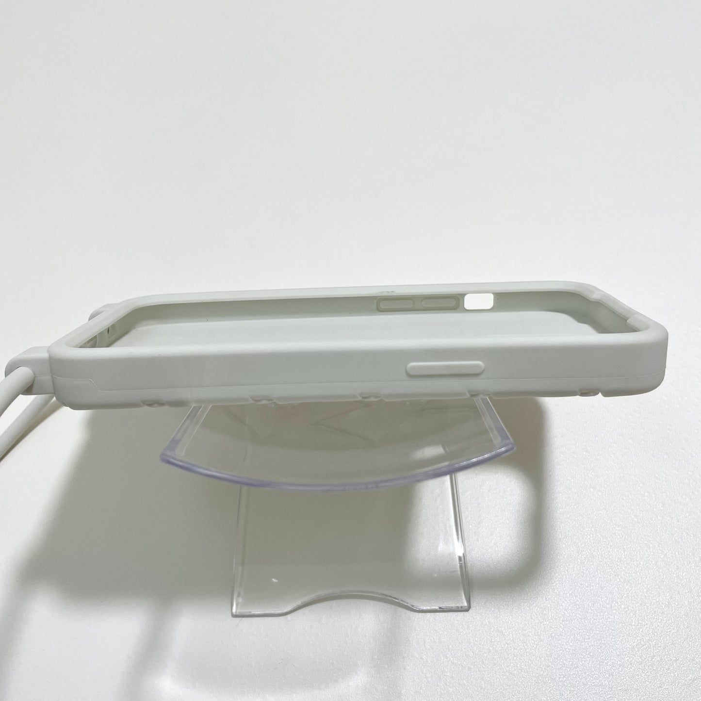 BOTTEGA VENETA ボッテガヴェネタ iPhone13Pro ケース アイフォンケース スマホケース 白 アイフォン 新品未使用