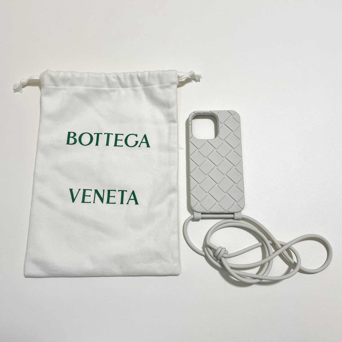 BOTTEGA VENETA ボッテガヴェネタ iPhone13Pro ケース アイフォンケース スマホケース 白 アイフォン 新品未使用