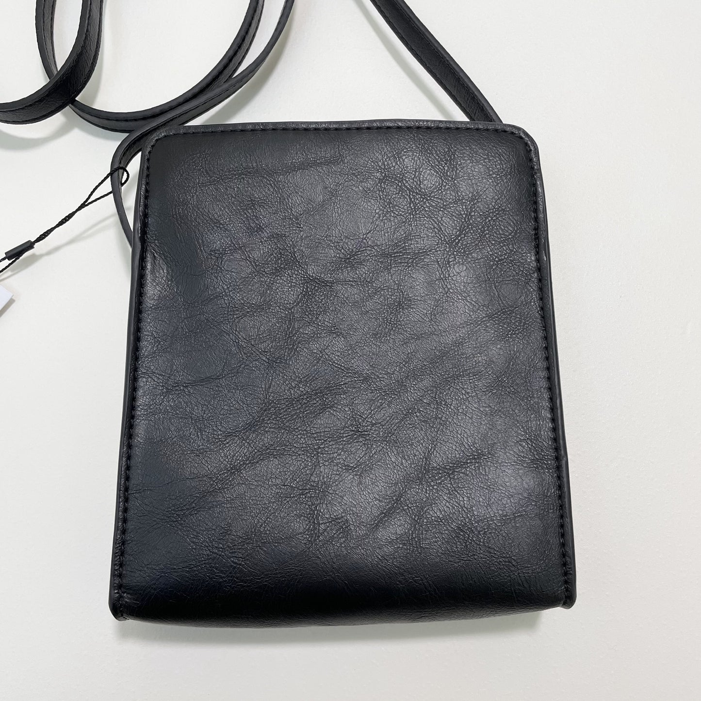 Calvin Klein カルバンクライン ショルダーバッグ 斜め掛け クロスボディバッグ シンプル ロゴ ブラック 新品未使用