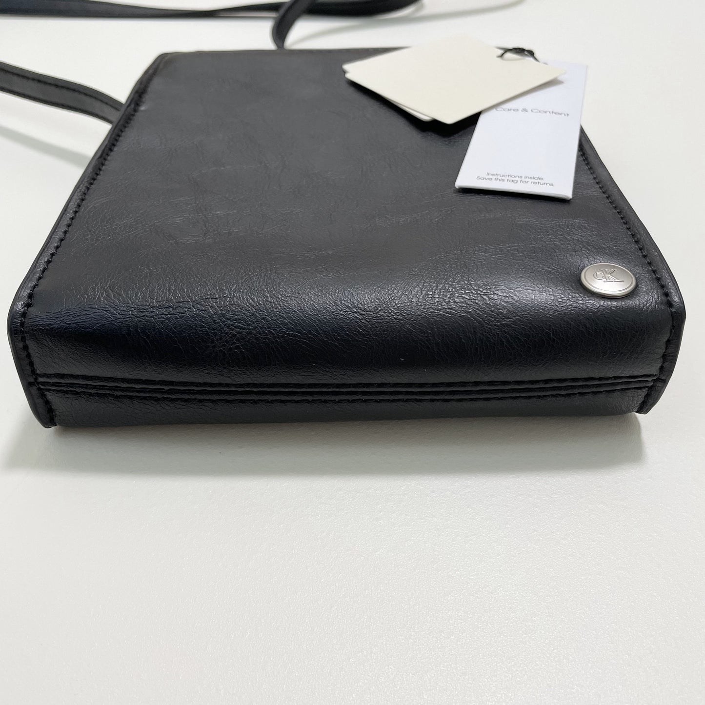 Calvin Klein カルバンクライン ショルダーバッグ 斜め掛け クロスボディバッグ シンプル ロゴ ブラック 新品未使用