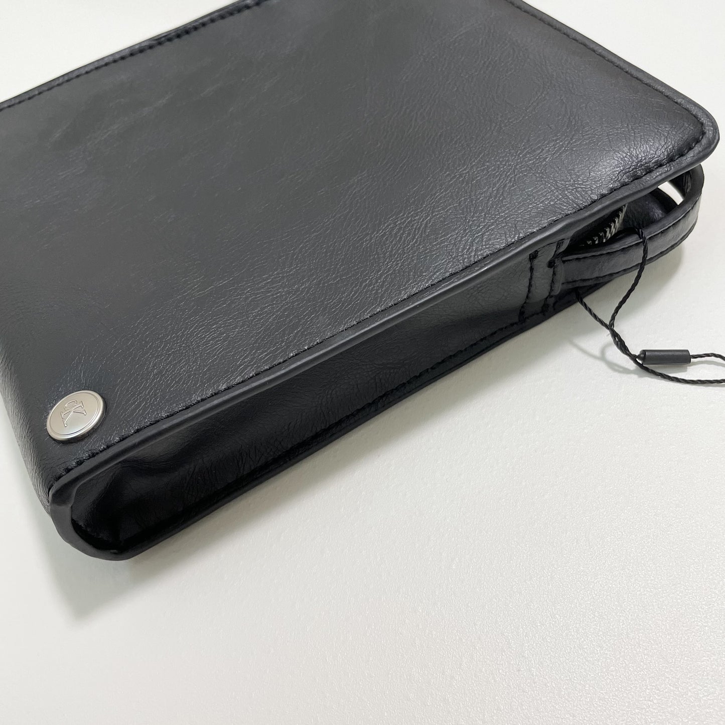 Calvin Klein カルバンクライン ショルダーバッグ 斜め掛け クロスボディバッグ シンプル ロゴ ブラック 新品未使用