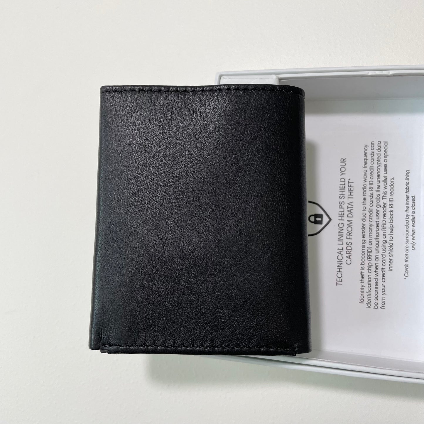 Calvin Klein カルバンクライン 財布 ウォレット コンパクト ミニ カードケース シンプル 三つ折り メンズ ブラック