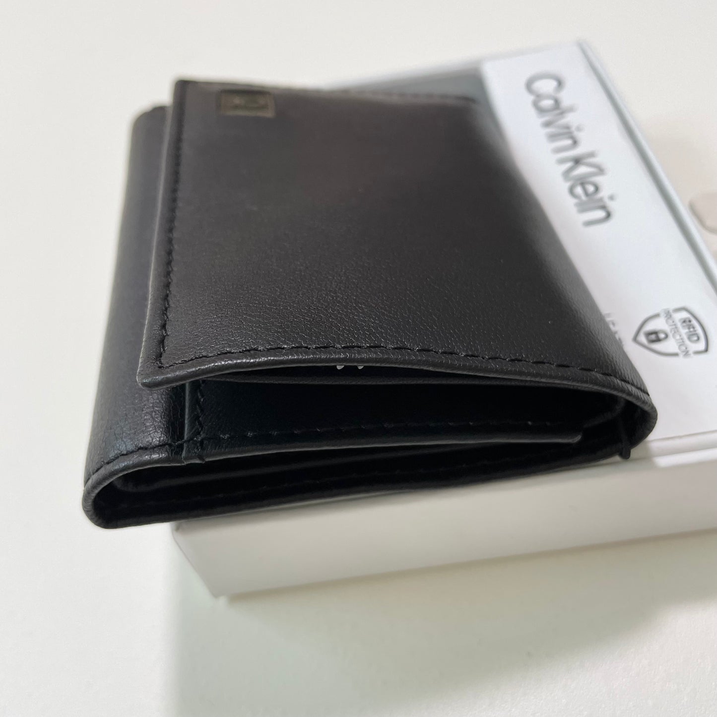 Calvin Klein カルバンクライン 財布 ウォレット コンパクト ミニ カードケース シンプル 三つ折り メンズ ブラック