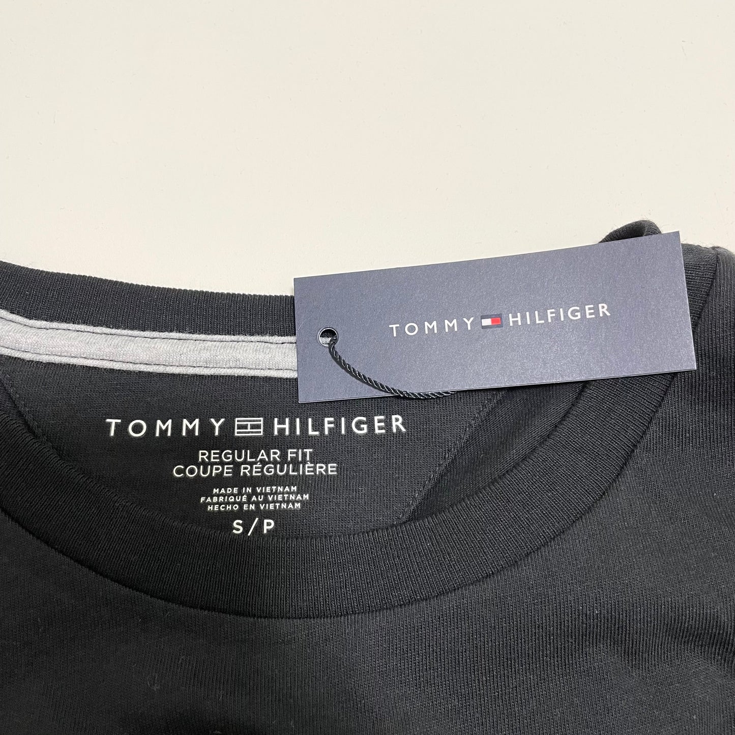 TOMMY HILFIGER トミーヒルフィガー Tシャツ S/L カットソー 半袖 プリント ロゴ シンプル メンズ 綿 ブラック