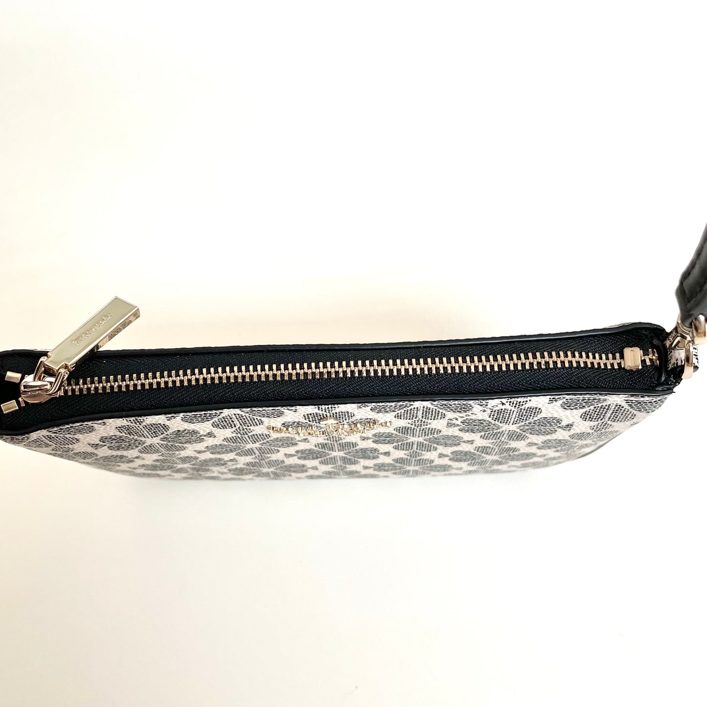 ケイトスペード クラッチバッグ リストレット フラワー レディース ポーチ 黒