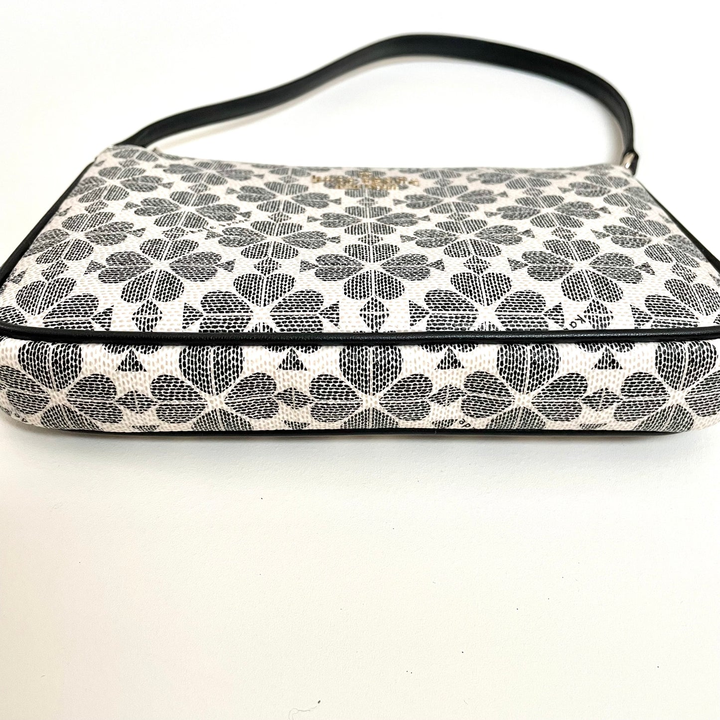 ケイトスペード クラッチバッグ リストレット フラワー レディース ポーチ 黒