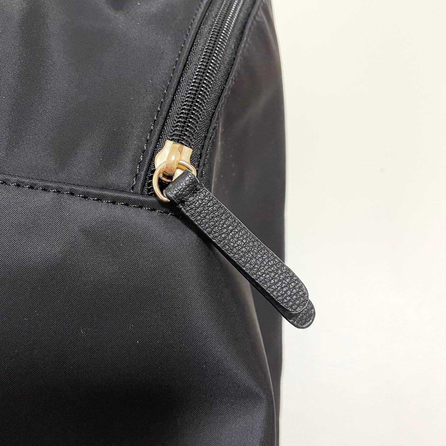 TOMMY HILFIGER トミーヒルフィガー リュックサック バックパック シンプル レディース 紺 ネイビー トリコロール