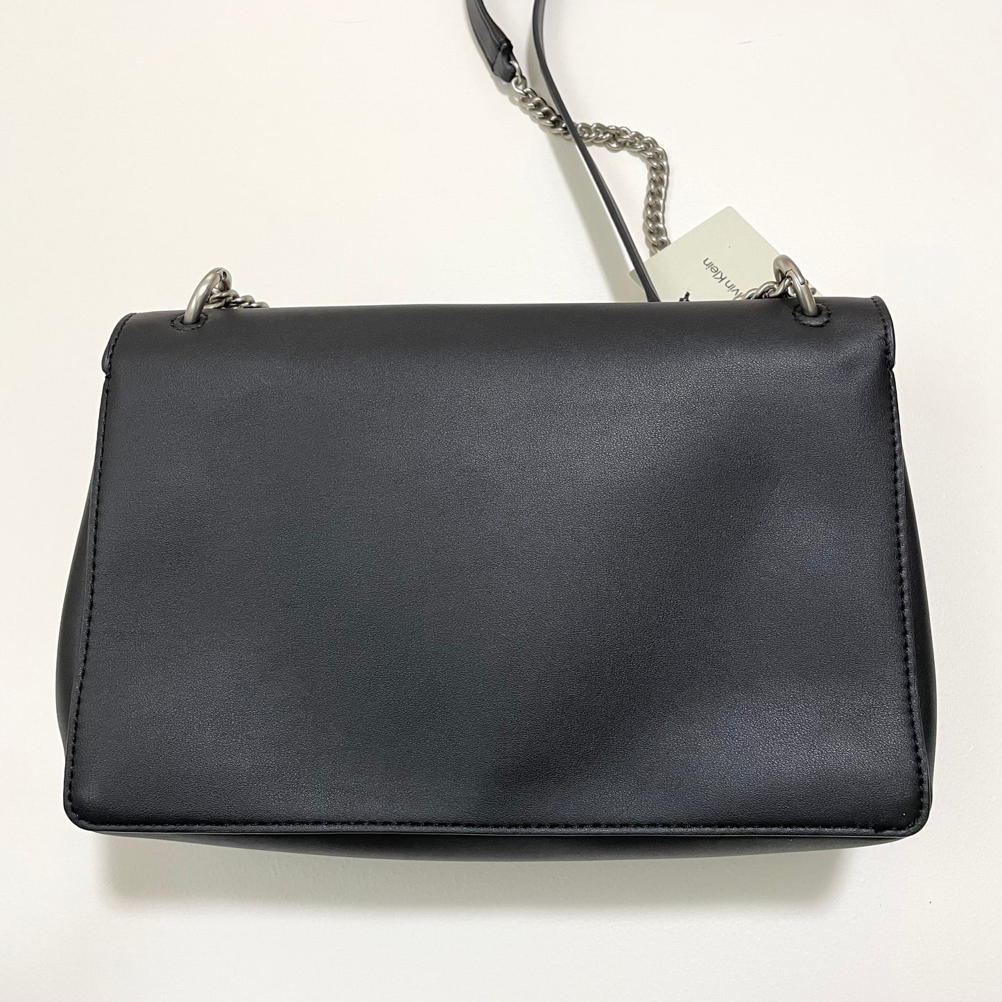 Calvin Klein カルバンクライン ショルダーバッグ レディース エンボス ロゴ CK シンプル 黒 ブラック