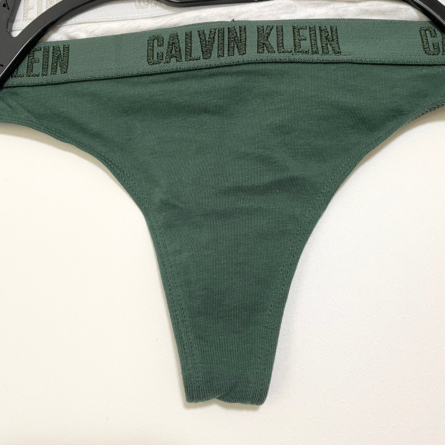 Calvin Klein カルバンクライン ショーツ M 3枚セット Tバック レディース 緑 グリーン グレー 黒 ブラック