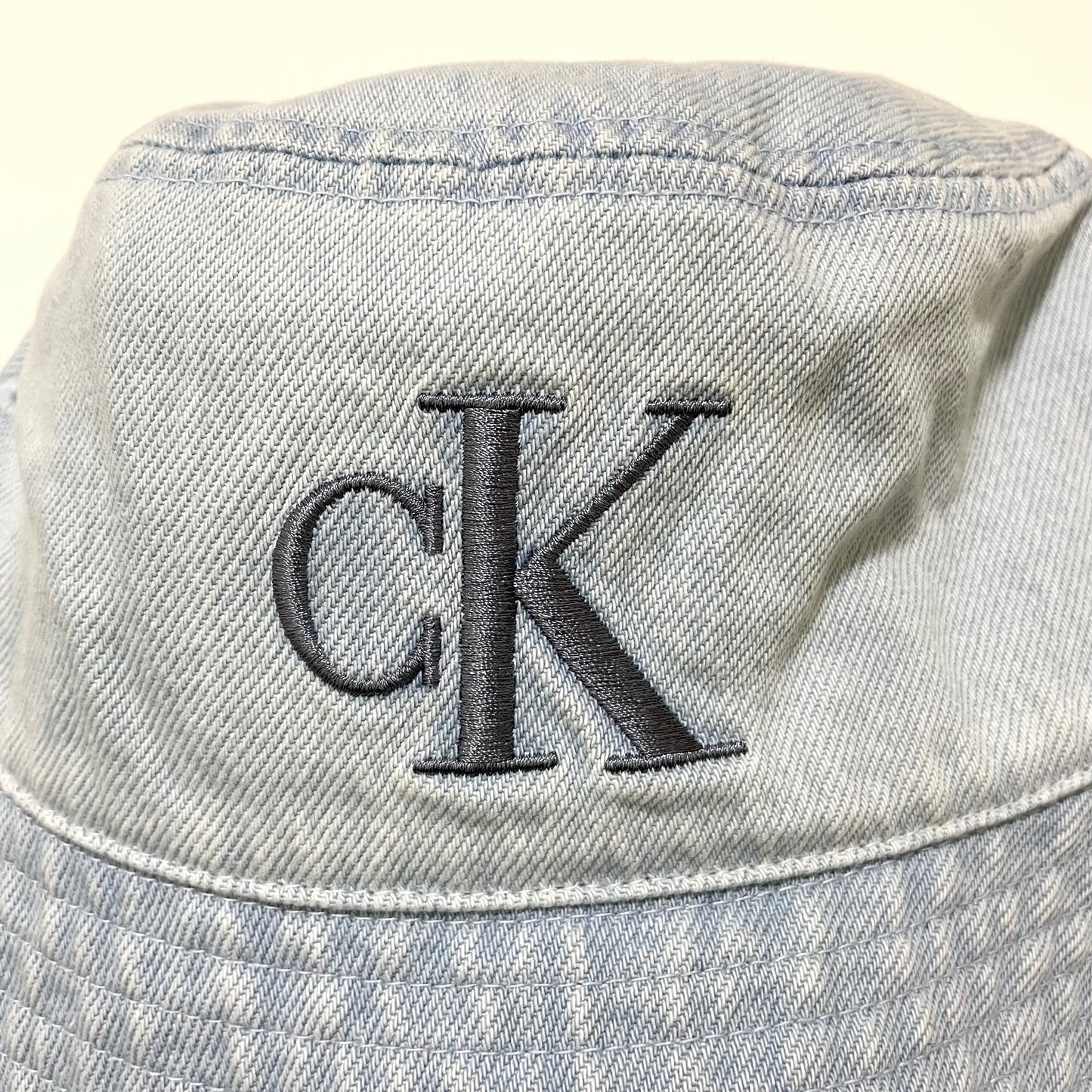 Calvin Klein カルバンクライン バケハ バケットハット 帽子 ONE SIZE デニム 刺繍 ロゴ レディース 青