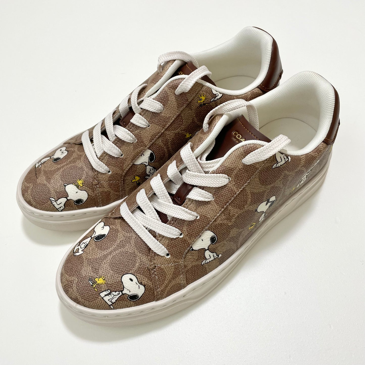 COACH コーチ PEANUTS SNOOPY スヌーピー コラボ スニーカー 26.5cm シグネチャー レディース ブラウン