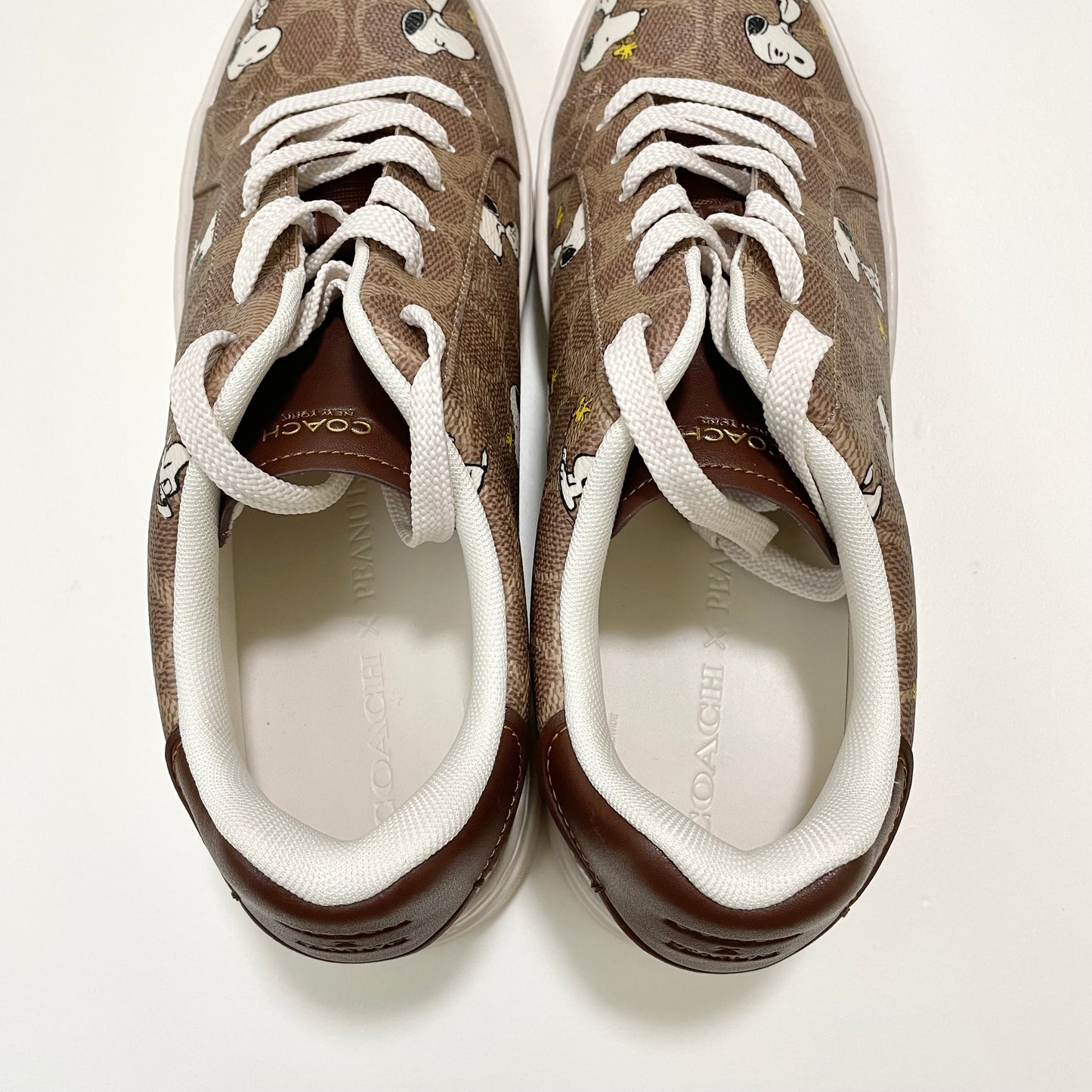 COACH コーチ PEANUTS SNOOPY スヌーピー コラボ スニーカー 26.5cm シグネチャー レディース ブラウン