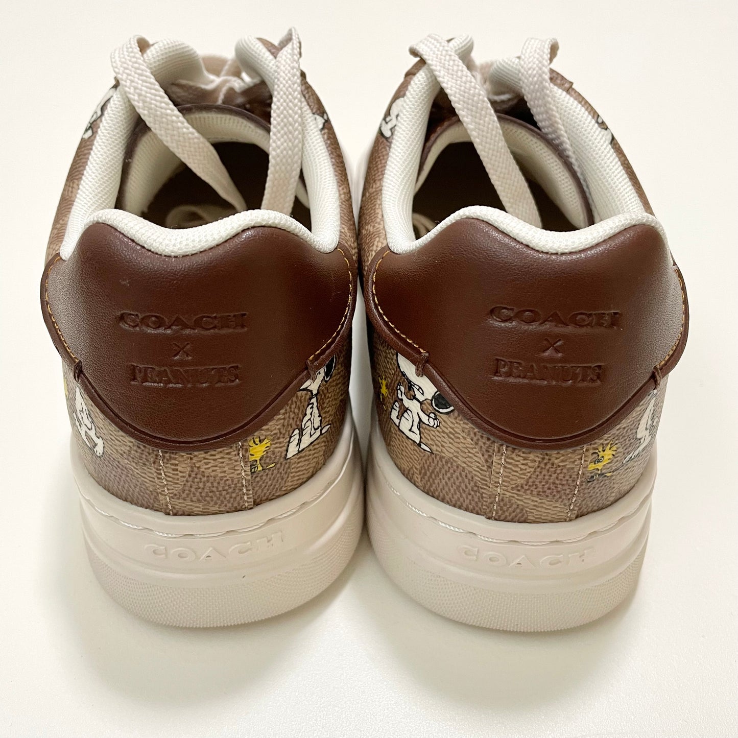 COACH コーチ PEANUTS SNOOPY スヌーピー コラボ スニーカー 26.5cm シグネチャー レディース ブラウン