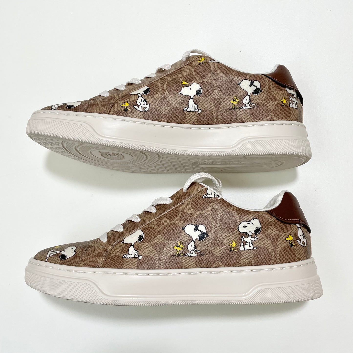 COACH コーチ PEANUTS SNOOPY スヌーピー コラボ スニーカー 26.5cm シグネチャー レディース ブラウン