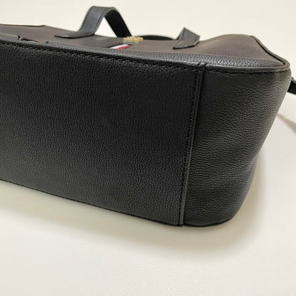 TOMMY HILFIGER トミーヒルフィガー ショルダーバッグ 斜め掛け レディース シンプル ロゴ トリコロール ブラック