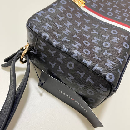 TOMMY HILFIGER トミーヒルフィガー ショルダーバッグ 斜め掛け ミニバッグ レディース トリコロール 総柄 ネイビー