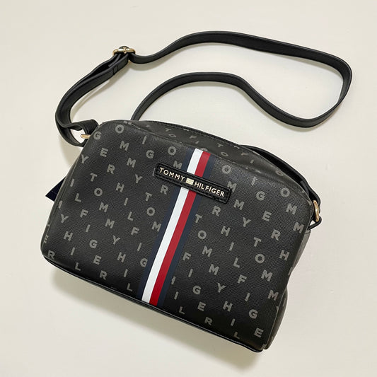 TOMMY HILFIGER トミーヒルフィガー ショルダーバッグ 斜め掛け ミニバッグ レディース トリコロール 総柄 ブラック