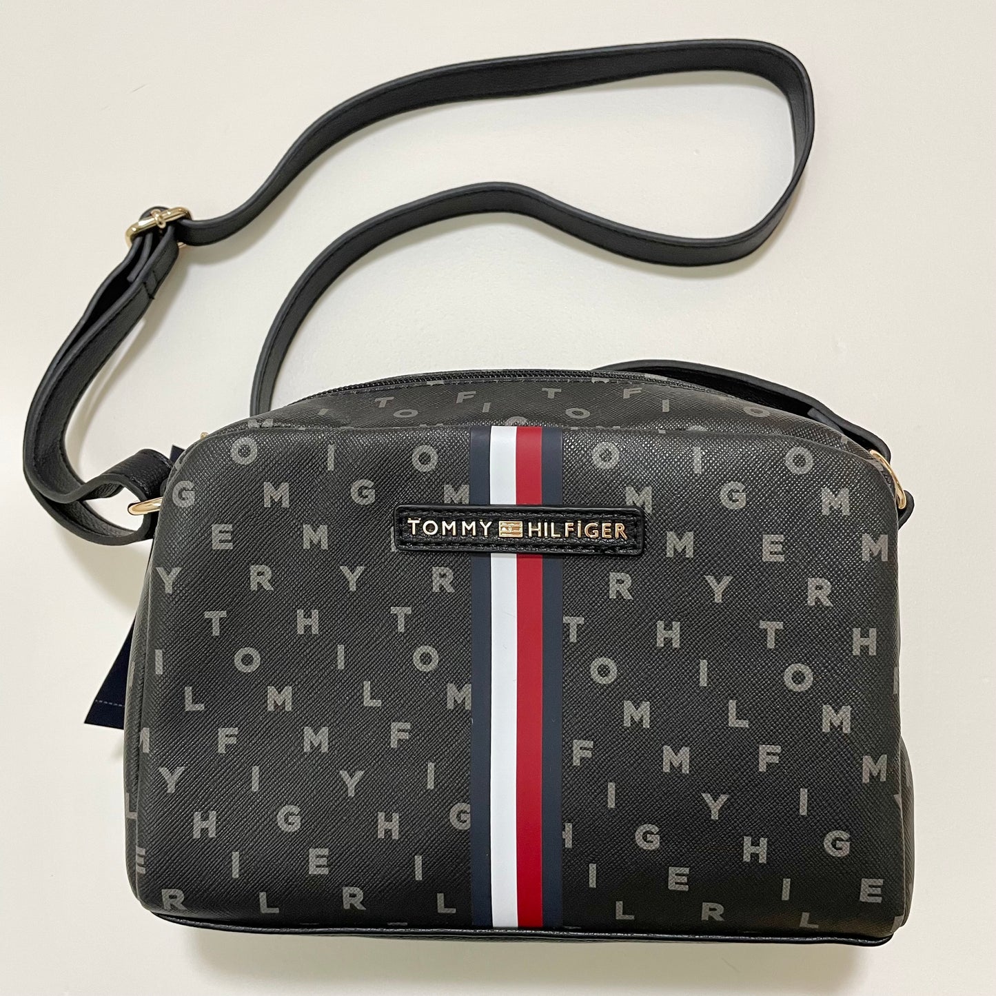 TOMMY HILFIGER トミーヒルフィガー ショルダーバッグ 斜め掛け ミニバッグ レディース トリコロール 総柄 ブラック