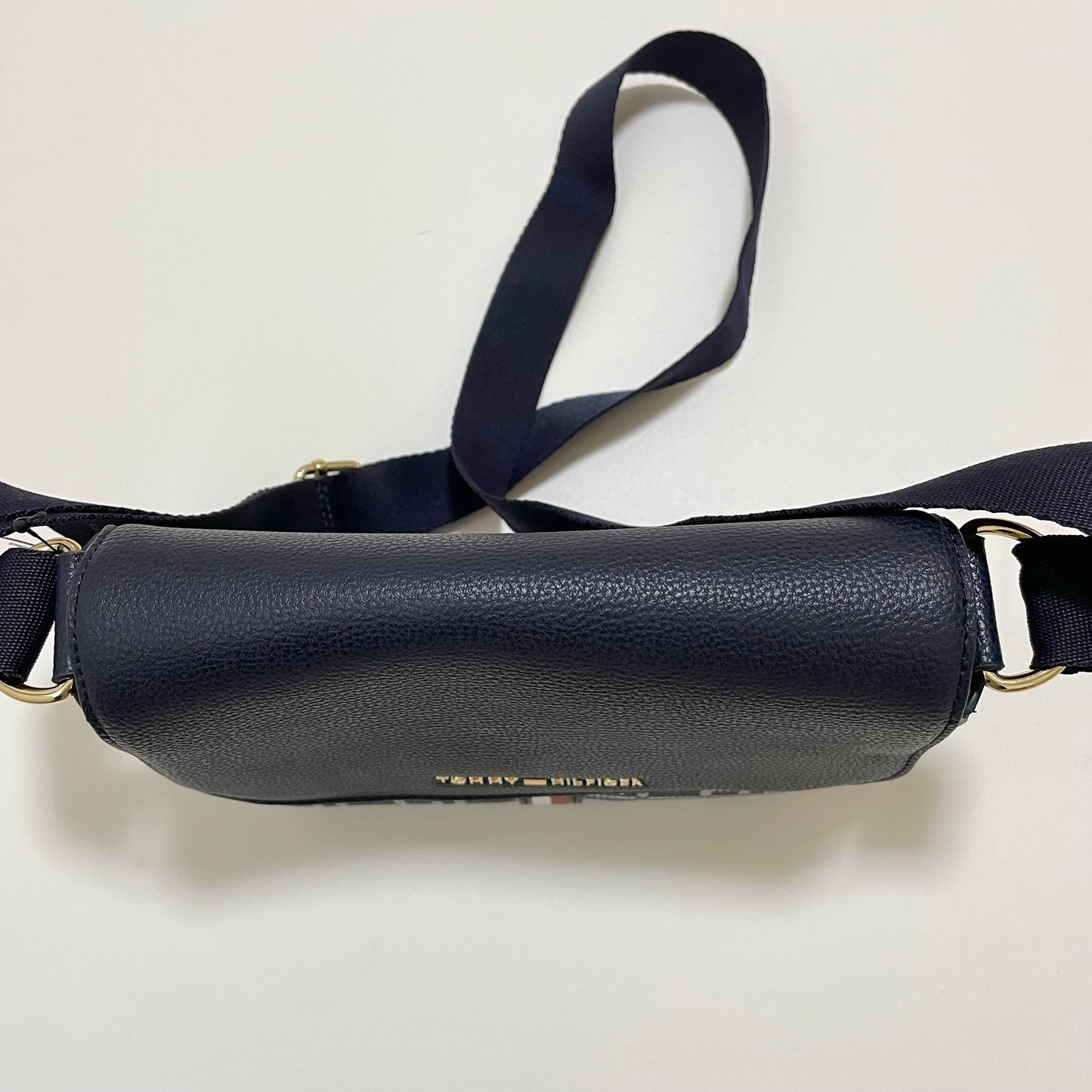 TOMMY HILFIGER トミーヒルフィガー ショルダーバッグ 斜め掛け ミニバッグ レディース 総柄 ロゴ 紺 ネイビー