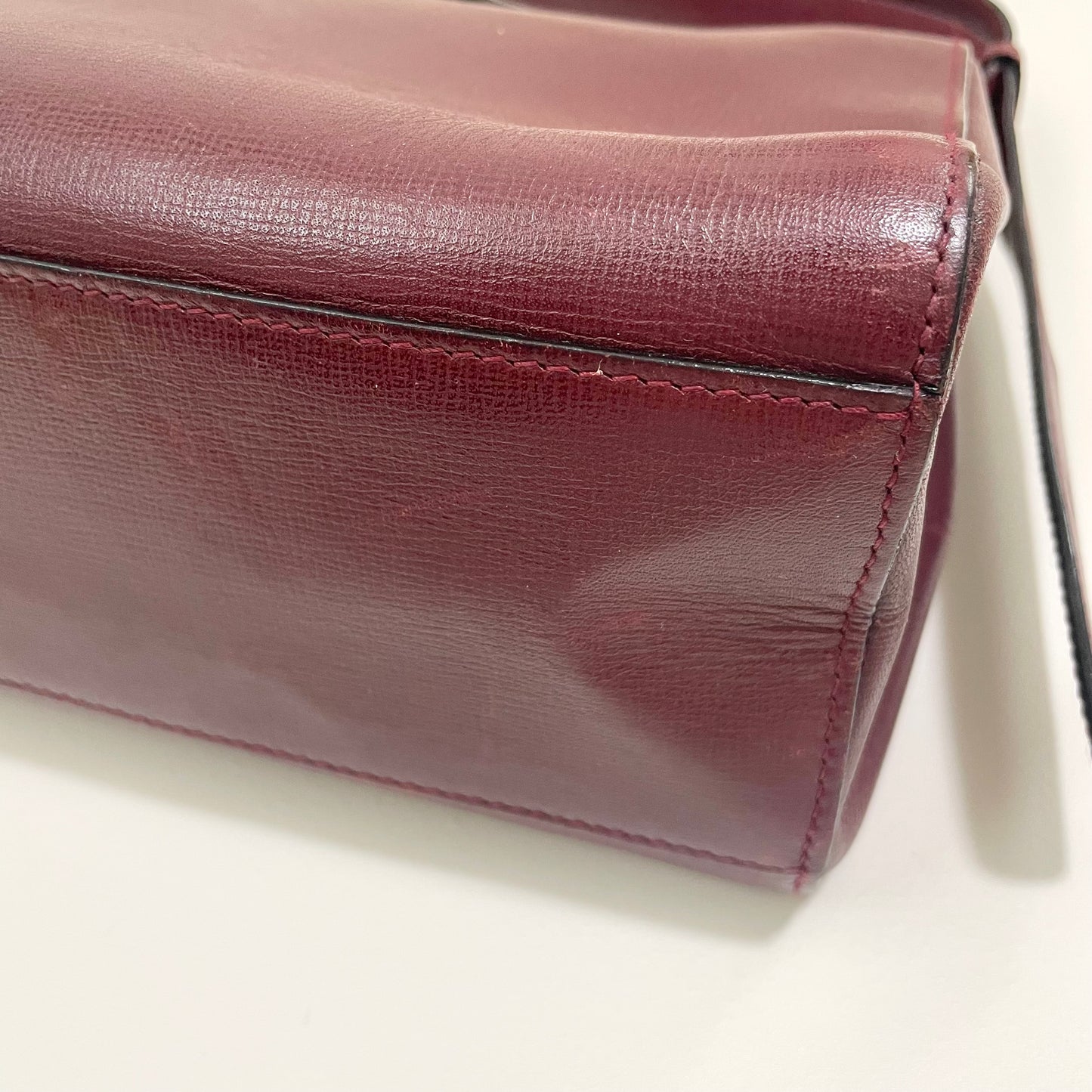 Cartier カルティエ ショルダーバッグ ターンロック マストライン 斜め掛け レザー レディース 美品 ボルドー 中古