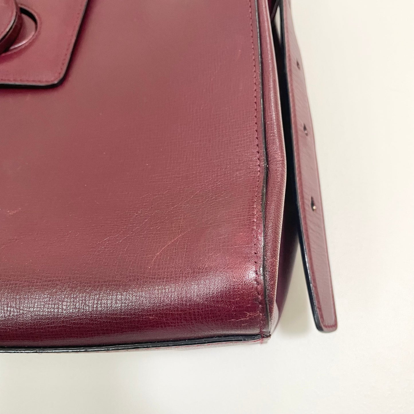 Cartier カルティエ ショルダーバッグ ターンロック マストライン 斜め掛け レザー レディース 美品 ボルドー 中古