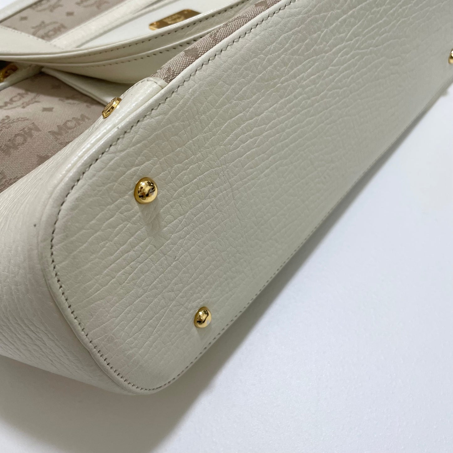 MCM エムシーエム ハンドバッグ 総柄 レディース ロゴ 白 ホワイト ベージュ 美品 中古