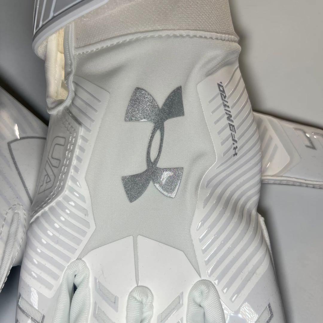 新品未使用】 Under Armour F9 Nitro グローブ