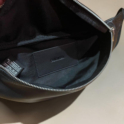 Calvin Klein ボディバッグ ウエストポーチ ブラック
