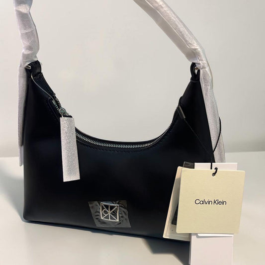【新品タグ付】Calvin Klein 2WAYショルダーバッグ ブラック